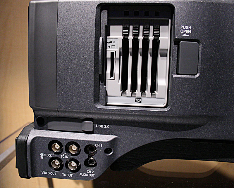 Illustration for article titled NAB07: Panasonic Busts Out HPX500 Pro HD Camcorder